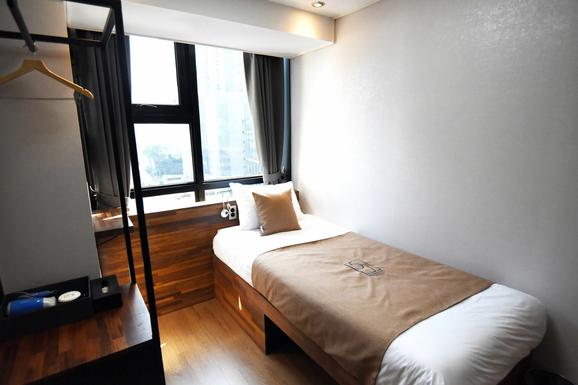 Hotel 57 Myeongdong 2*