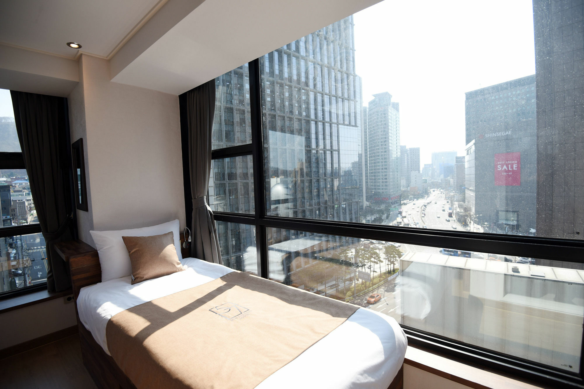 57 Myeongdong Hotel
