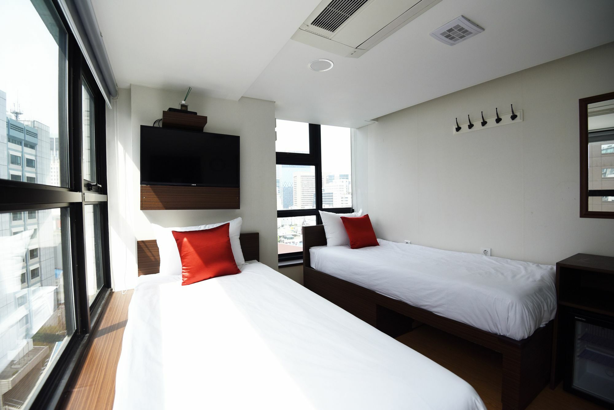 Hotel 57 Myeongdong 2*