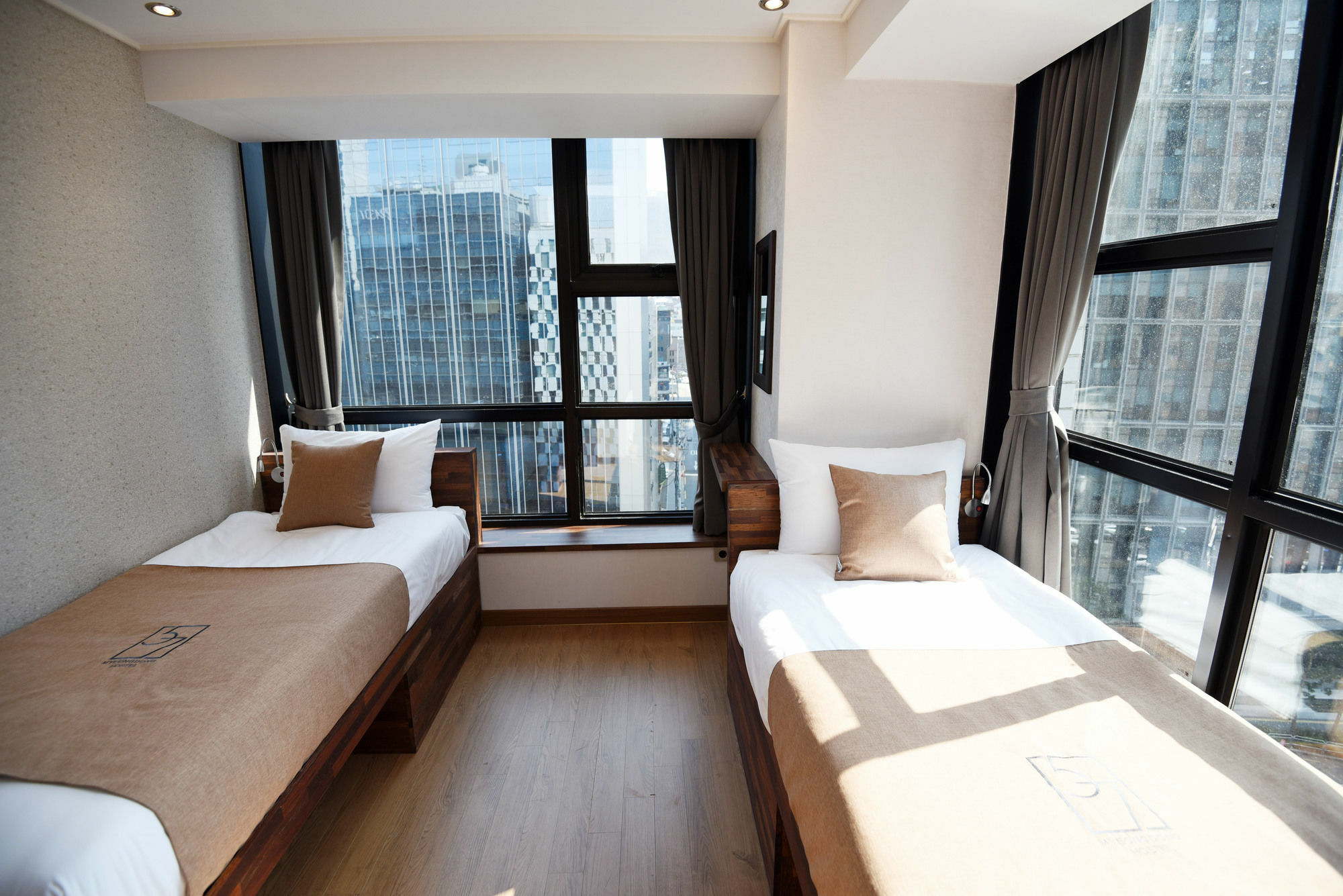 57 Myeongdong 2*