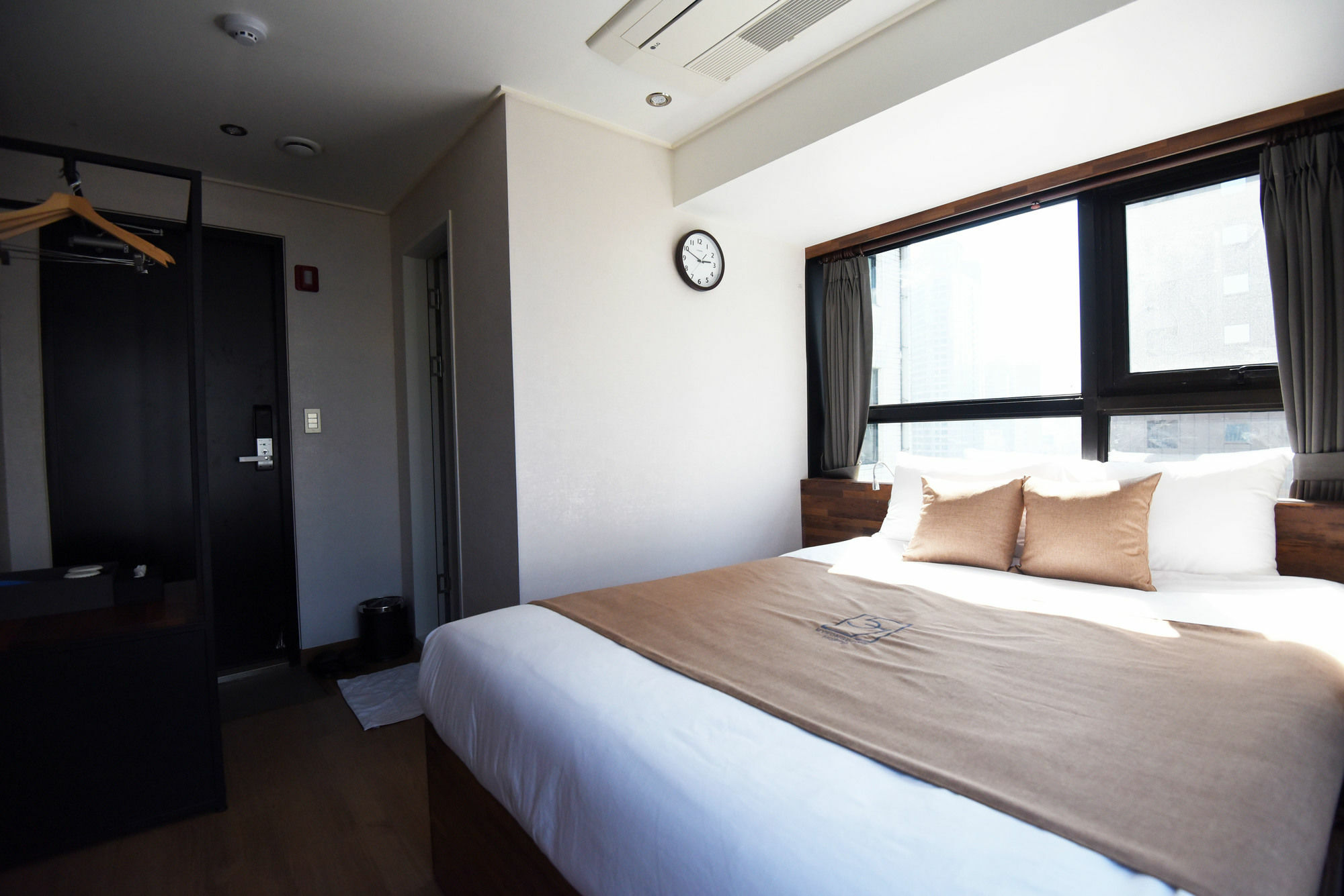57 Myeongdong 2*